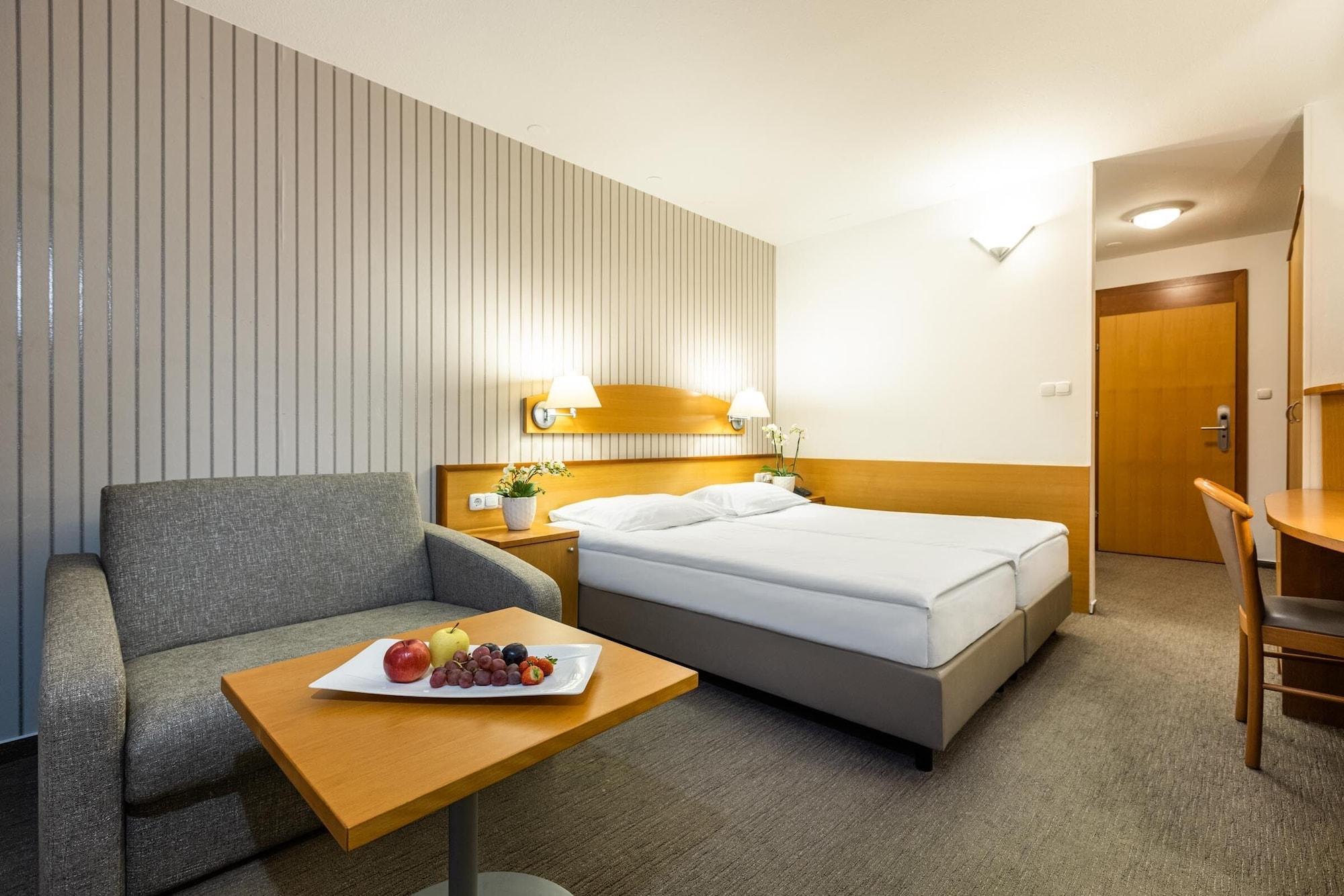 Hotel Termal - Terme 3000 - Sava Hotels & Resorts Moravske-Toplice Eksteriør billede